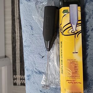 Mini Hand Mixer in Black